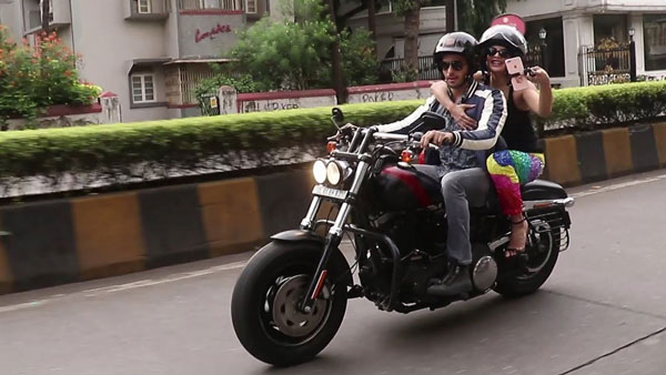 ബോളിവുഡിലെ നവതാരദമ്പതികളുടെ കാർ കളക്ഷൻ കാണാം