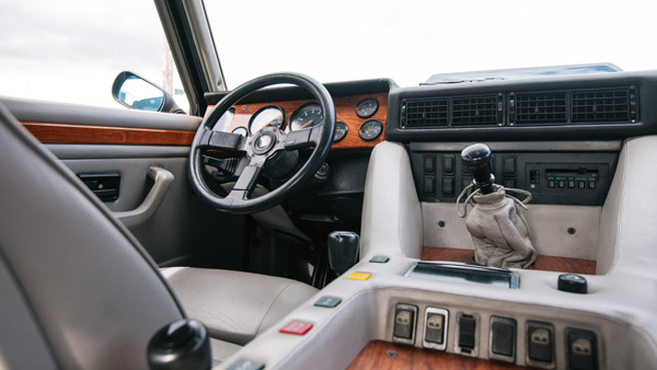 റാംബോ ലംബോ ലംബോർഗിനിയുടെ ആദ്യത്തെ ഓഫ്-റോഡ് പിക്കപ്പ് ട്രക്ക് LM002