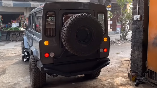 ലാൻഡ് റോവറായി രൂപം മാറി മഹീന്ദ്ര ബൊലേറോ