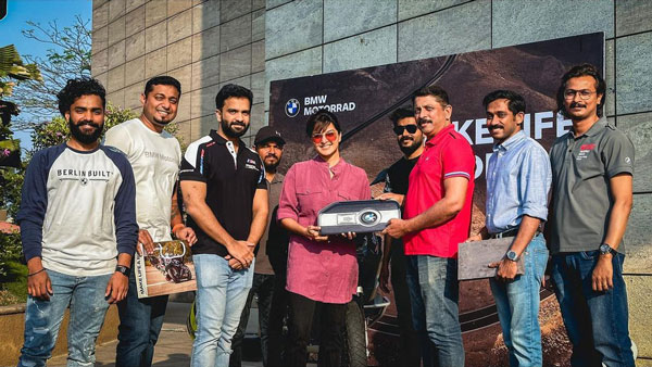 യാത്രകള്‍ക്കിനി അഡ്വഞ്ചര്‍ ഹരം, 28 ലക്ഷം രൂപയുടെ സൂപ്പർ ബൈക്ക് സ്വന്തമാക്കി മഞ്ജു വാര്യര്‍