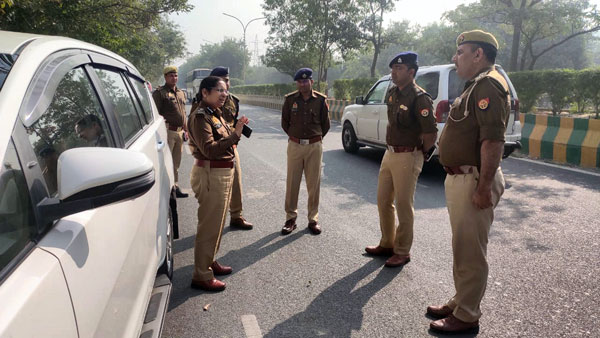 15 വര്‍ഷം കഴിഞ്ഞ 1.2 ലക്ഷം വാഹനങ്ങള്‍ പിടികൂടി പൊളിക്കുന്നു; ഉടമകള്‍ക്ക് നോട്ടീസ് 