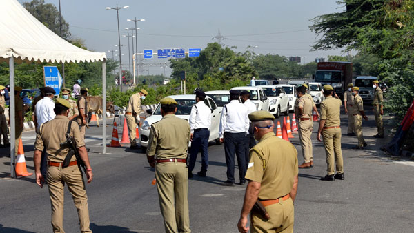 15 വര്‍ഷം കഴിഞ്ഞ 1.2 ലക്ഷം വാഹനങ്ങള്‍ പിടികൂടി പൊളിക്കുന്നു; ഉടമകള്‍ക്ക് നോട്ടീസ് 