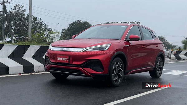 പണം എനിക്ക് ഒരു പ്രശ്നമേയല്ല..ആക്സിസ് ബാങ്കുമായി ബിവൈഡിയുടെ ധാരണാപത്രം