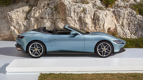 അപൂർവൻ സോഫ്റ്റ് ടോപ്പുമായി ഒരു ഫെറാറി കാർ വിപണിയിൽ! 