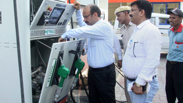 petrol pump scams