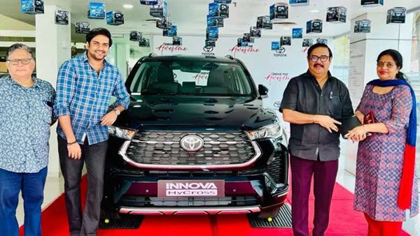 Toyota Innova Hycross 