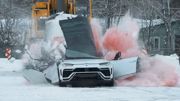 3.5 കോടിയുടെ ലംബോര്‍ഗിനി ഉറൂസ് പൊളിച്ചടുക്കി യൂട്യൂബര്‍; കാരണമാണ് വേറെ ലെവല്‍