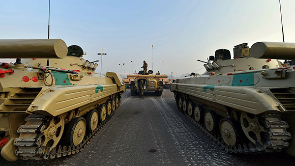 Army Tanks Using Steel Belts Instead Of Tyres
