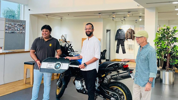 ajith kumar gift superbike fellow rider