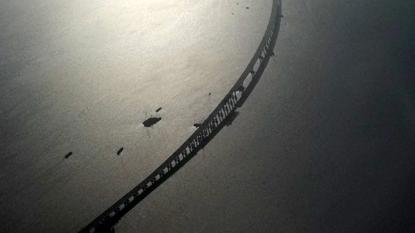 രാജ്യത്തെ വലിയ കടൽപ്പാലത്തിൻ്റെ നിർമാണം അവസാനഘട്ടത്തിൽ രാജ്യത്തെ വലിയ കടൽപ്പാലത്തിൻ്റെ നിർമാണം അവസാനഘട്ടത്തിൽ