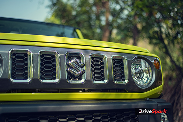 ഫീച്ചർ റിച്ച് മാരുതി തന്നെ; ഥാറിന് മേൽ മേൽക്കൈയ്യുമായി ജിംനി