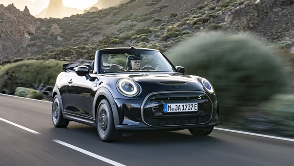 ഇന്ത്യയിൽ വാങ്ങാനാവുന്ന ഇവികൾ - പാർട്ട് 2; പ്രീമിയം മോഡലുകൾ