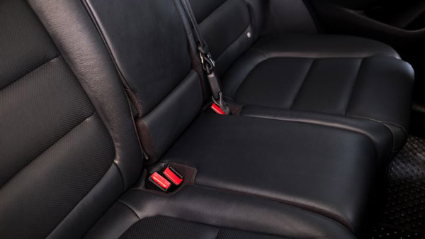 rear seatbelt