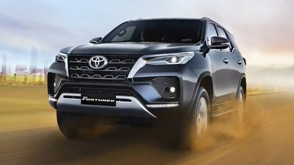 Toyota Fortuner Front View