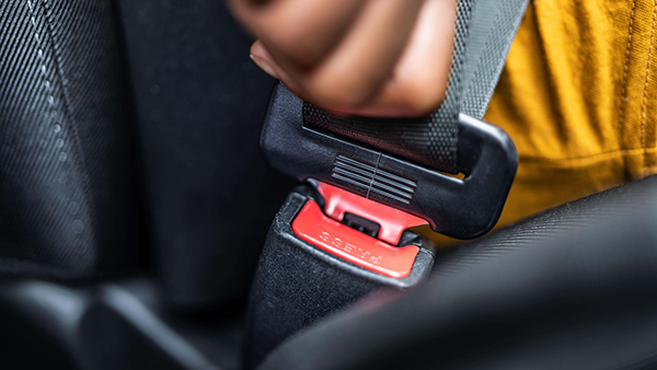 സീറ്റ് ബെൽറ്റിൻ്റെ കാര്യത്തിൽ ഉഴപ്പ് കാണിക്കരുത്; ശ്രദ്ധിക്കണം ഈ കാര്യങ്ങളൊക്കെ സീറ്റ് ബെൽറ്റിൻ്റെ കാര്യത്തിൽ ഉഴപ്പ് കാണിക്കരുത്; ശ്രദ്ധിക്കണം ഈ കാര്യങ്ങളൊക്കെ