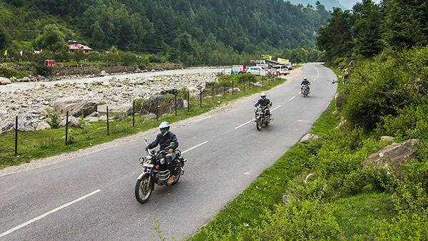 ബാഗ് പായ്ക്ക് ചെയ്തോ, ഒരു ട്രിപ്പടിക്കാം; മൺസൂണിൽ കണ്ടിരിക്കേണ്ട സ്ഥലങ്ങൾ