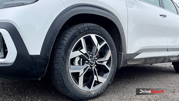 ഹൈടെക്കായി പുത്തൻ സെൽറ്റോസ് 2.O, കൂട്ടിന് ഇടിവെട്ട് പെർഫോമൻസും; റിവ്യൂ വിശേഷങ്ങൾ