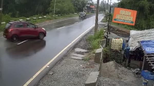 മഴക്കാലത്ത് റോഡിൽ ആവേശം കാണിക്കരുത്; ശ്രദ്ധയോടെ വാഹനം ഓടിക്കുക