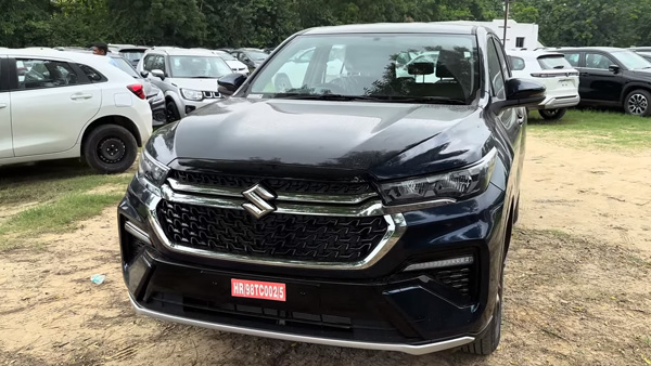 മാരുതി ഇൻവിക്റ്റോ ബേസ് മോഡലിനെ അടുത്തറിയാം