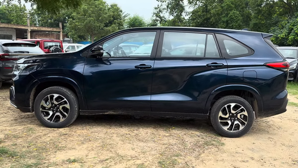 മാരുതി ഇൻവിക്റ്റോ ബേസ് മോഡലിനെ അടുത്തറിയാം