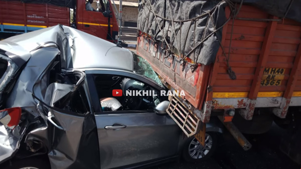 tata tiago gets sandwiched