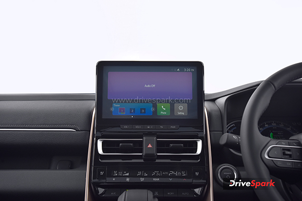 maruti suzuki invicto interior