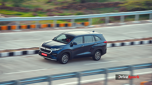 ആദ്യ മാസം തന്നെ 10,000 ബുക്കിംഗ് പിന്നിട്ട് ഇൻവിക്റ്റോ