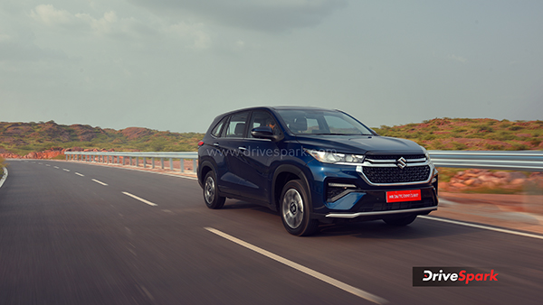 ആദ്യ മാസം തന്നെ 10,000 ബുക്കിംഗ് പിന്നിട്ട് ഇൻവിക്റ്റോ