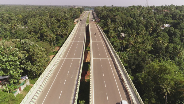 ടോൾ ബൂത്ത് ഒരു പണിയാണല്ലോ; കീശ കീറുമെന്ന് ഉറപ്പായി