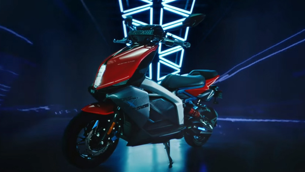 ടിവിഎസ് X vs ക്രിയോൺ