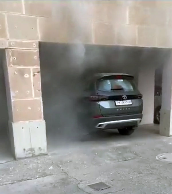 tata safari caught fire