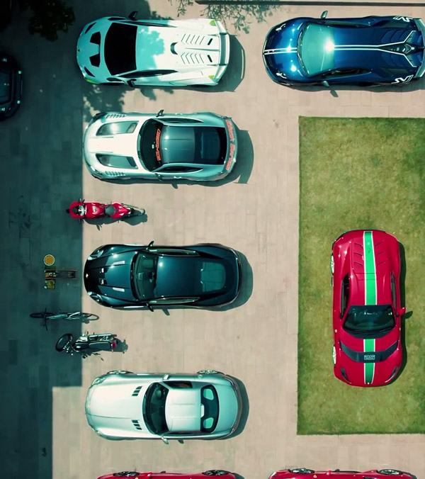 പുസ്തകവും ആയുധങ്ങളും മാത്രമല്ല സൂപ്പർകാറുകളും പൂജ വയ്ക്കുമോ; കോടീശ്വരൻമാരുടെ ഓരോ ചെയ്തികളേ പുസ്തകവും ആയുധങ്ങളും മാത്രമല്ല സൂപ്പർകാറുകളും പൂജ വയ്ക്കുമോ; കോടീശ്വരൻമാരുടെ ഓരോ ചെയ്തികളേ