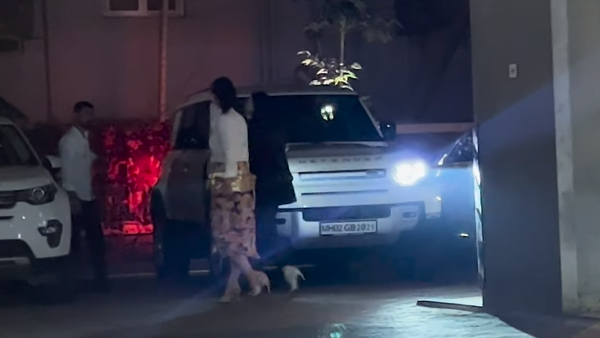 Bollywood Actress Kareena Kapoor Spotted With Her New Land Rover Defender 130 Worth Rs 1.55 Crore 