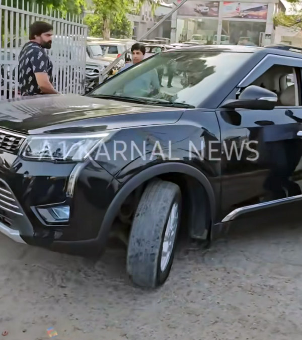 ഒരു മര്യാദ വേണ്ടേ മഹീന്ദ്രേ; ബ്രാൻഡിൻ്റെ പേര് കളയുന്നത് ഡീലർഷിപ്പുകളോ, വീഡിയോ വൈറൽ