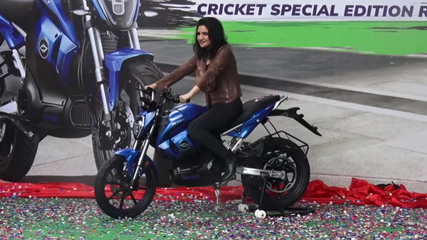 Revolt RV400 Cricket Special Edition Launched
