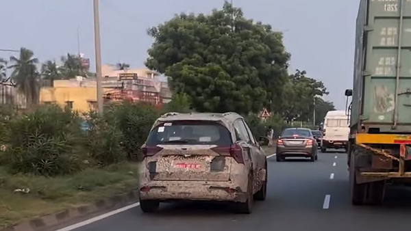 കണ്ടുപിടിച്ചേ.. സഫാരിക്കുളള മഹീന്ദ്രയുടെ ചിമിട്ടൻ പണി, XUV 700 -യുടെ സ്പൈ ചിത്രങ്ങൾ പുറത്ത്