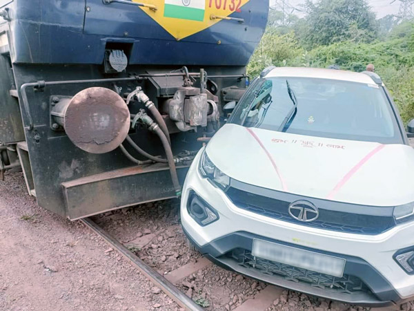 tata nexon hit by train tata nexon hit by train