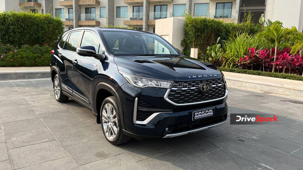 toyota innova hycross