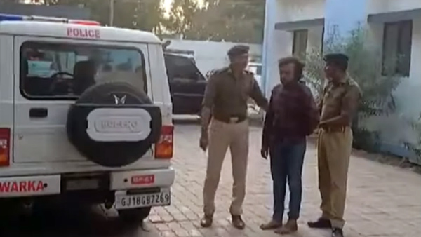 gujarat man steals police mahindra bolero