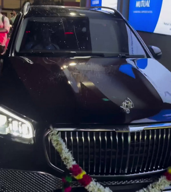 nayanthara mercedes maybach gls 600