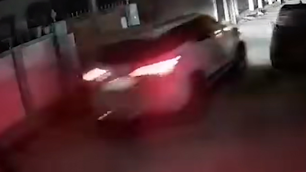 മിനിട്ടുകൾക്കുള്ളിൽ ഫോർച്ചൂണർ മോഷ്ടിച്ച് ലേഡി തസ്കർ