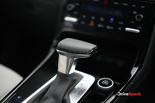 എതിരാളികളെ മുട്ടുകുത്തിക്കുമോ പുത്തൻ ക്രെറ്റയുടെ മൈലേജ്?