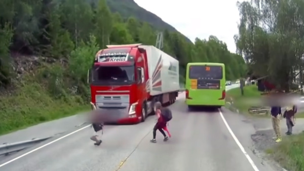 Adas Feature Saved The Life Of People Video Goes Viral Adas Feature Saved The Life Of People Video Goes Viral