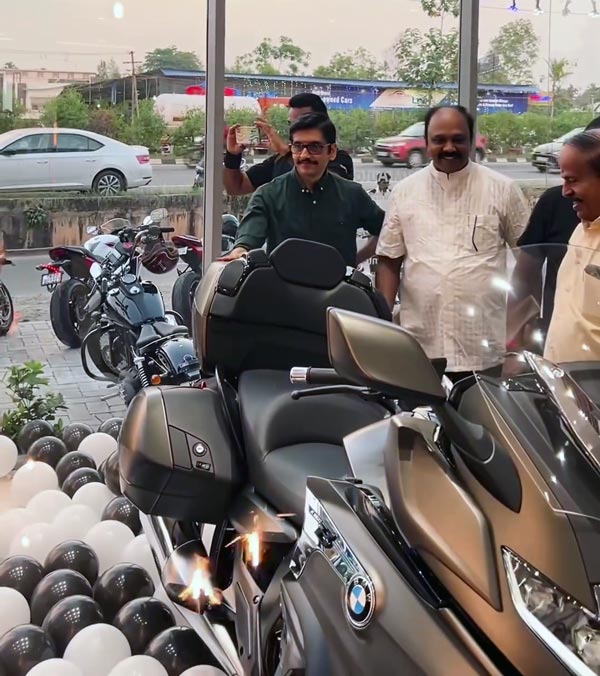 BMW K1600B -യുടെ താക്കോൾ സുഹൃത്തിന് കൈമാറി ആദിത്യവർമ്മ; പക്ഷേ ഒരു ട്വിസ്റ്റ് ഉണ്ടേ