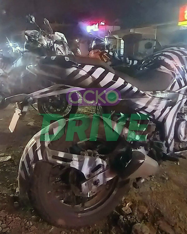 വരാനിരിക്കുന്ന പൾസർ മോഡലിന്റെ ഫീച്ചറുകൾ വെളിപ്പെടുത്തി സ്പൈ ചിത്രങ്ങൾ