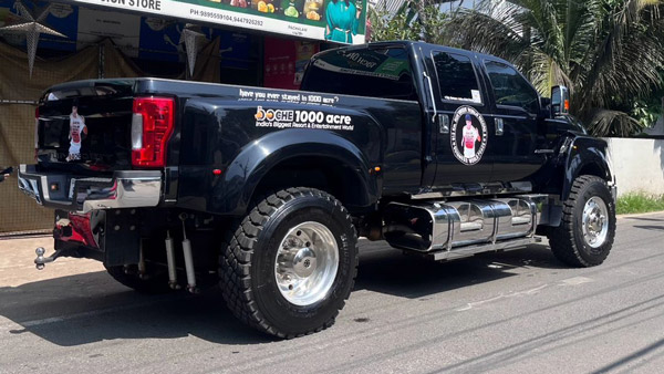 ബോച്ചെയുടെ ആനയും ടൊയോട്ടയുടെ കുഞ്ഞാടും