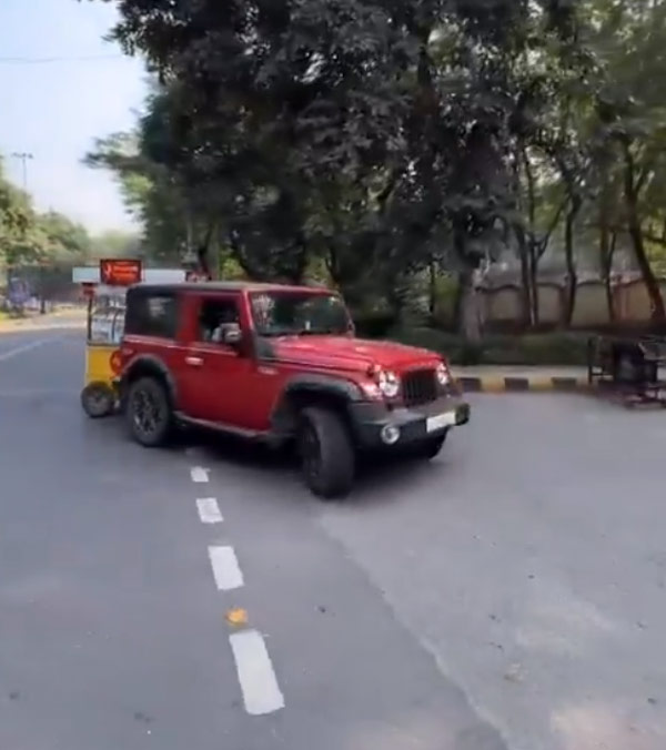 bullet paani puri girl mahindra thar bullet paani puri girl mahindra thar