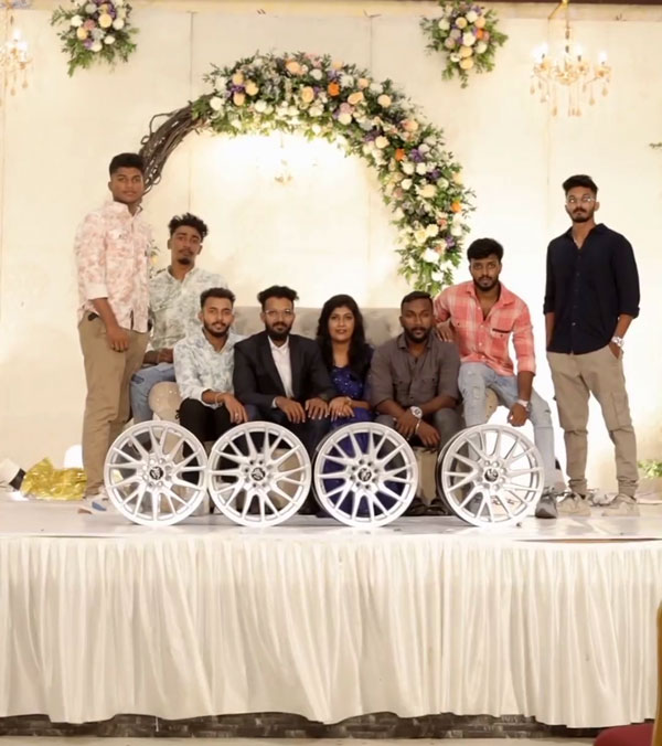 friends gift alloy wheels on wedding