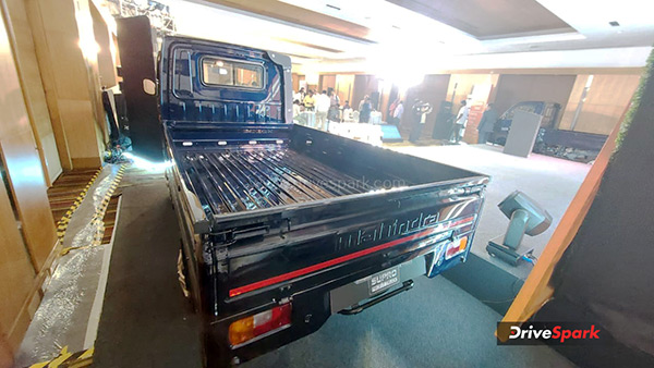 mahindra supro profit truck excel launch rear