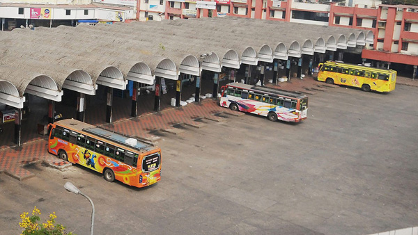 ബസ് സർവീസ് നടത്താൻ തയ്യാറാണെങ്കിൽ പെർമിറ്റ്